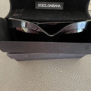 Nice designer Prada sunglasses do you love it they look brand new